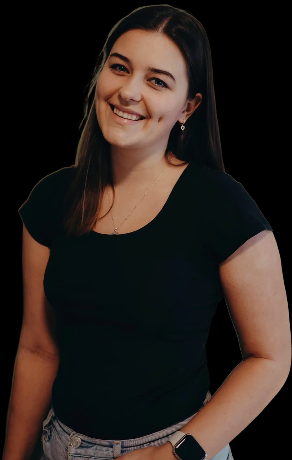 Sophie Berthold, Heilmasseurin, lächelnd in ihrer Praxis in Klagenfurt